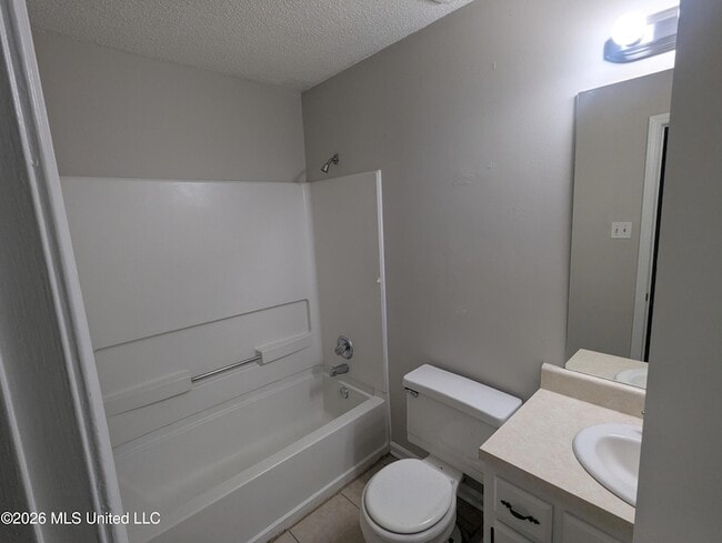 Building Photo - 502 Village Cove