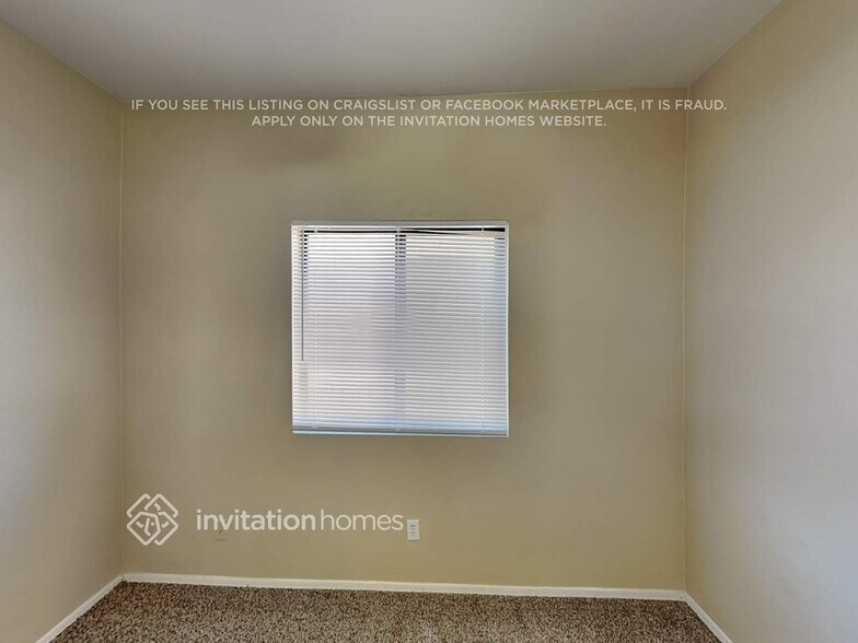 Building Photo - 922 W St Kateri Ave