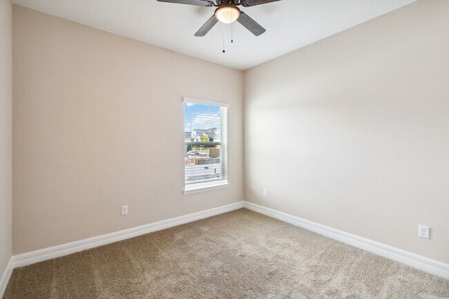 Building Photo - Beautiful New Energy Efficient 4/2 Close t...
