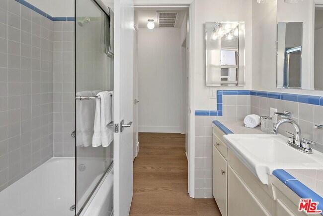 Building Photo - 5900 Alcove Ave