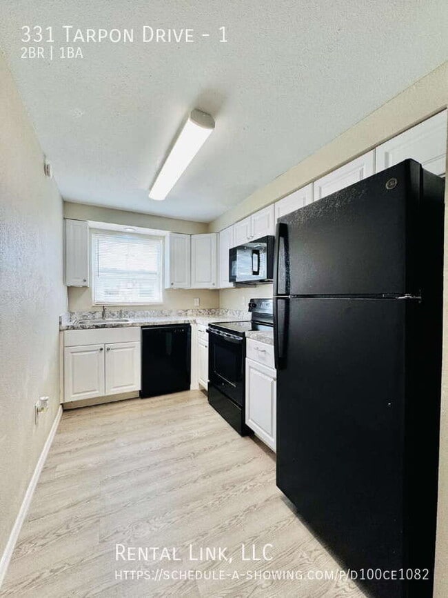 Building Photo - 331 Tarpon Dr