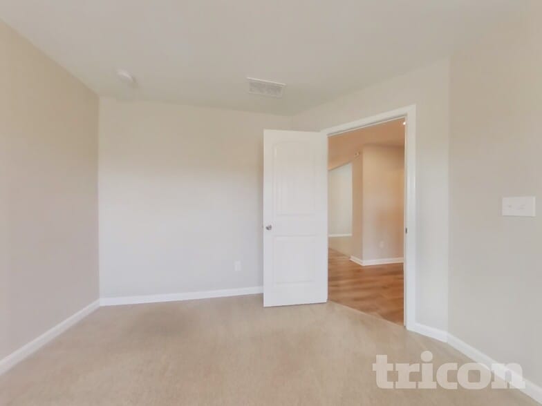 Building Photo - 3444 Baylor Cir