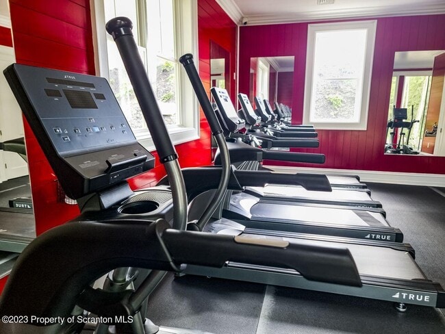 Building Photo - 163 Bianca Wy