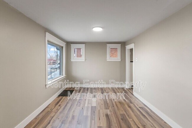 Building Photo - 8212 Toddy Ave