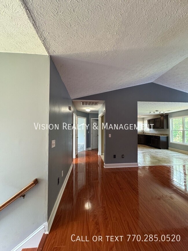 Building Photo - 210 Edgemont Dr