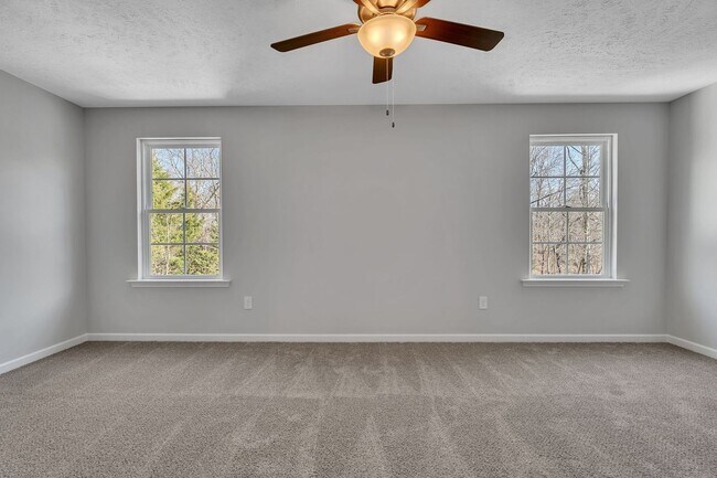Building Photo - Beautiful NEW 3 Bed 2.5 Bath Townhome in M...