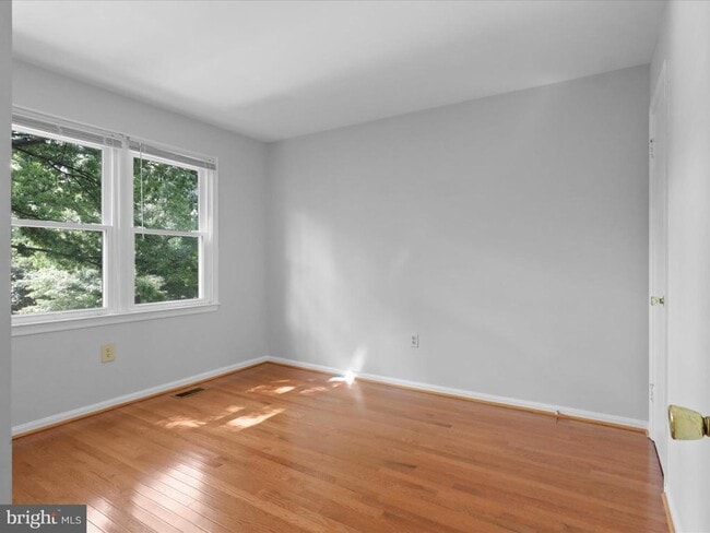 Building Photo - 40 Carriage House Cir