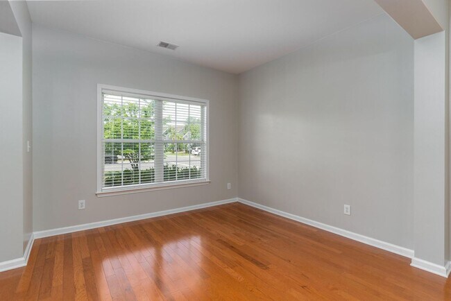 Building Photo - 5005 Brownhare Ct