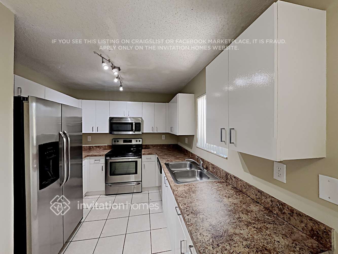 Building Photo - 16601 SW 96th Terrace