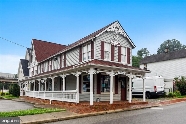 Building Photo - 3802 Koval Ln