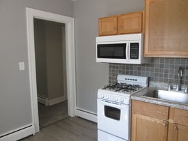 Building Photo - 501 N Sherman Ave