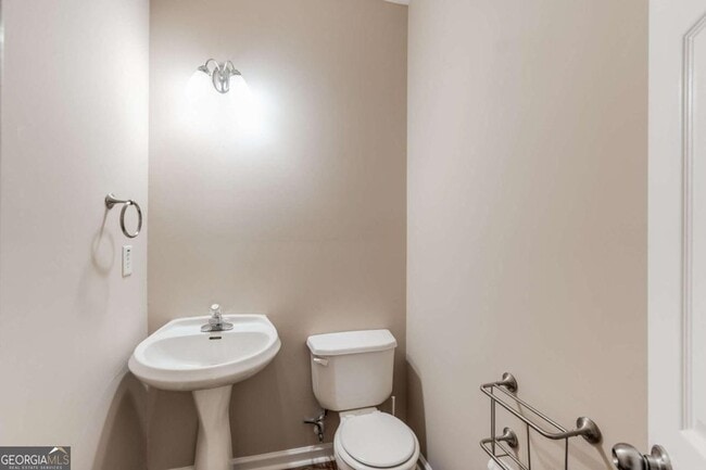 Building Photo - 1817 Waterside Dr