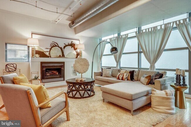 Building Photo - 1125 11th St NW