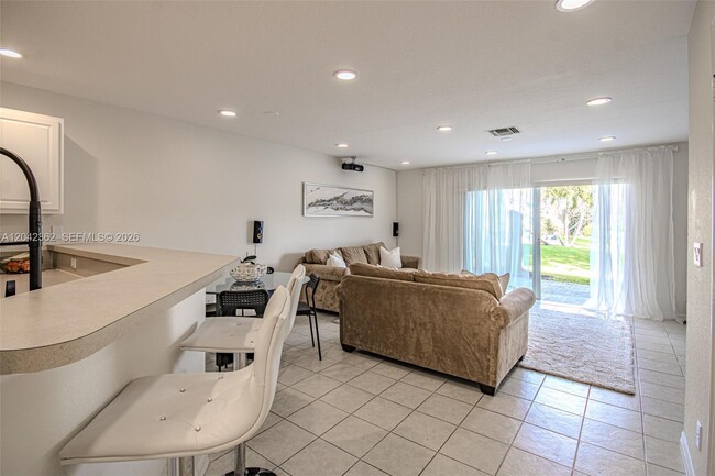Building Photo - 16171 Sierra Palms Dr