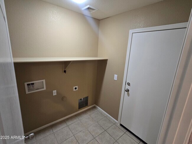 Building Photo - 3412 S Luiseno Blvd