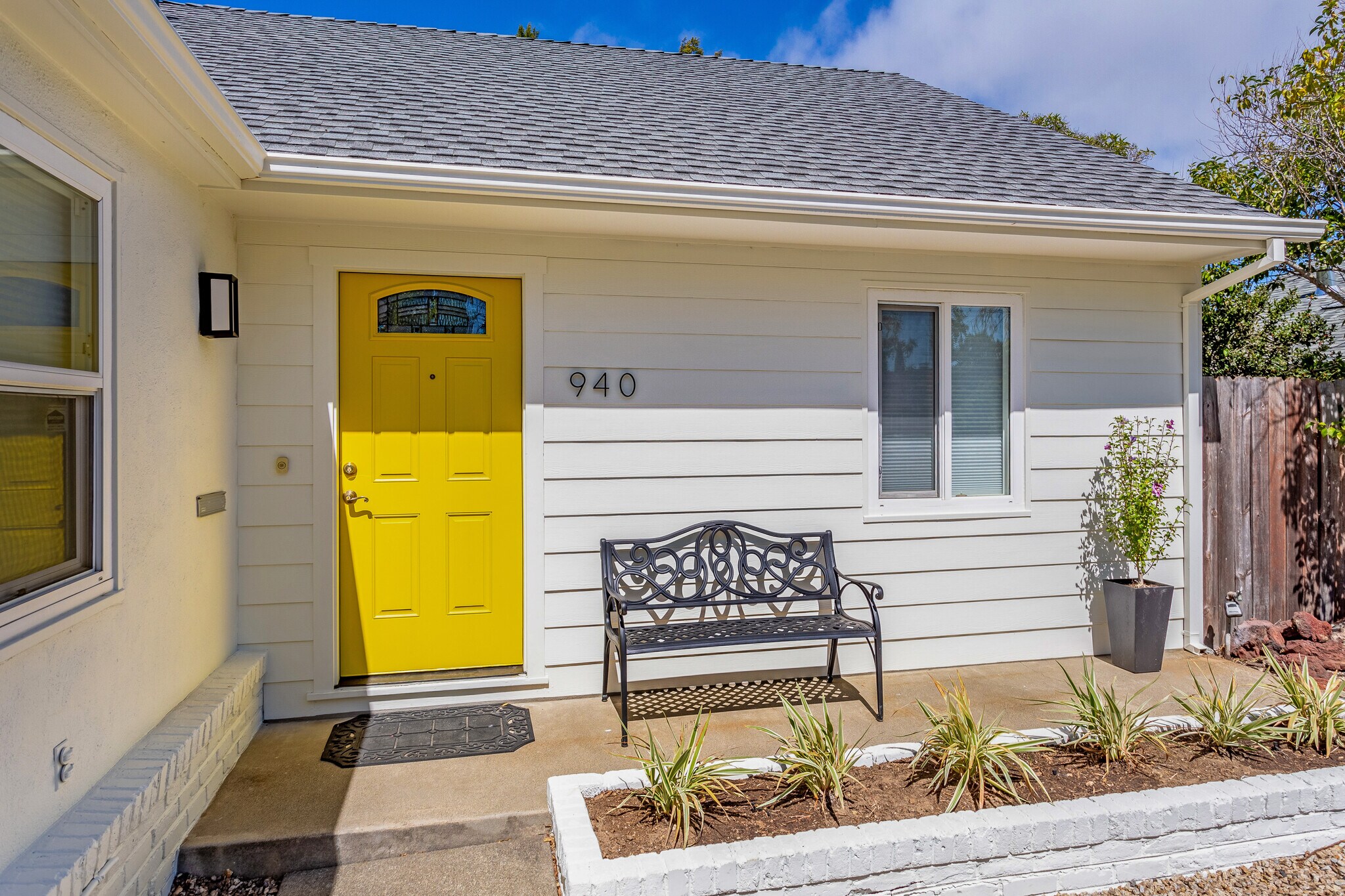 Front door - 940 Sequoia Ave