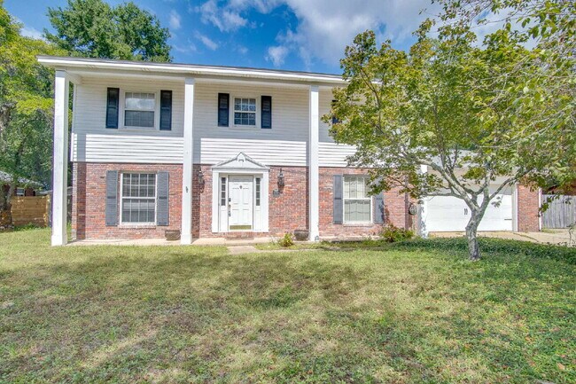 Building Photo - Pool Home with Office, Two Primary Suites ...