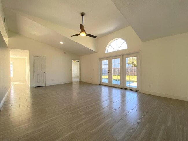 Building Photo - 14712 Madonna Lily Ct