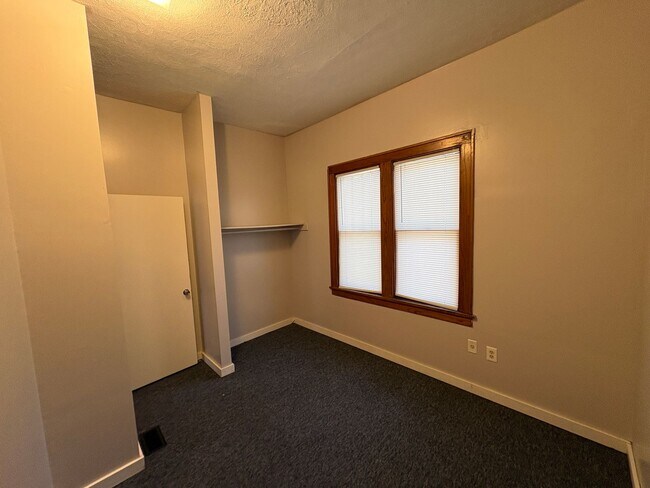 Building Photo - 2274 Orchard St