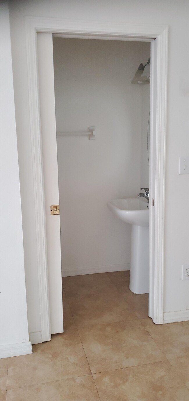 Building Photo - 11023 Black Swan Ct