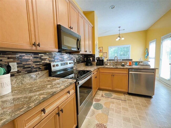 Building Photo - 1972 Chancellor Ridge Rd