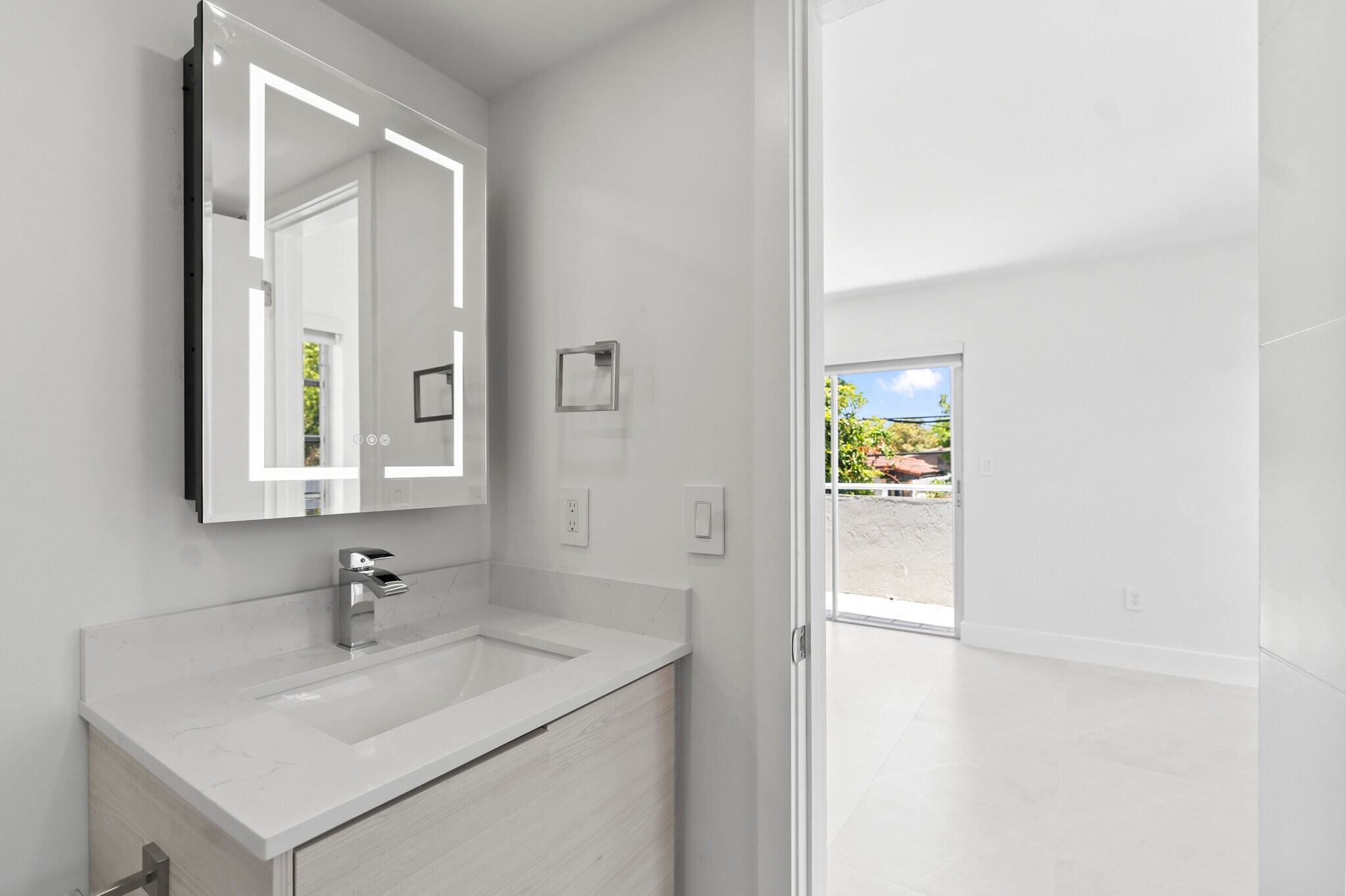 Building Photo - 3597 SW 17th St