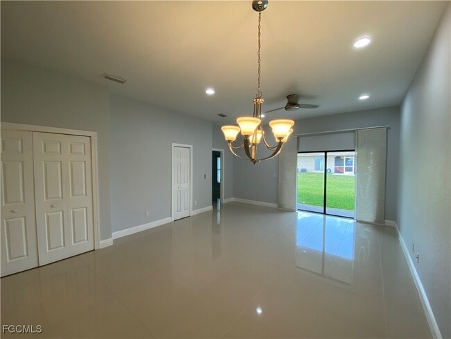 Building Photo - 255 SW 4th St