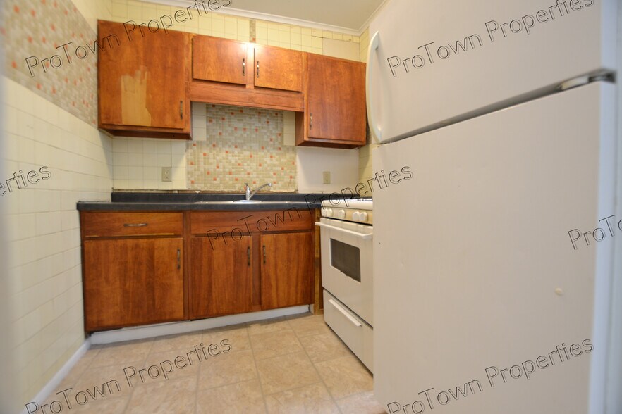 Building Photo - 112 Nicholson St