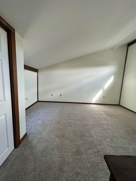 Building Photo - 576 Francestown Rd
