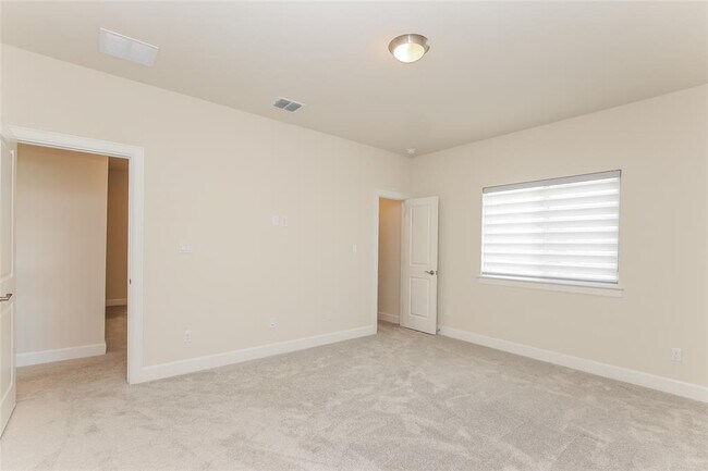 Building Photo - 607 Gunison Dr