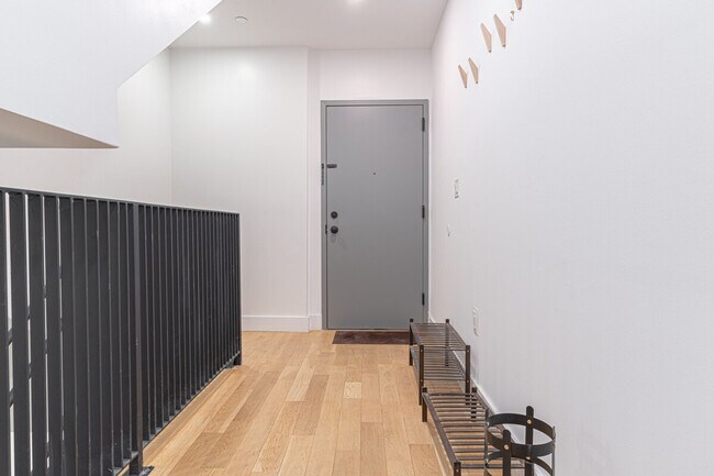 Building Photo - 1255 Decatur St