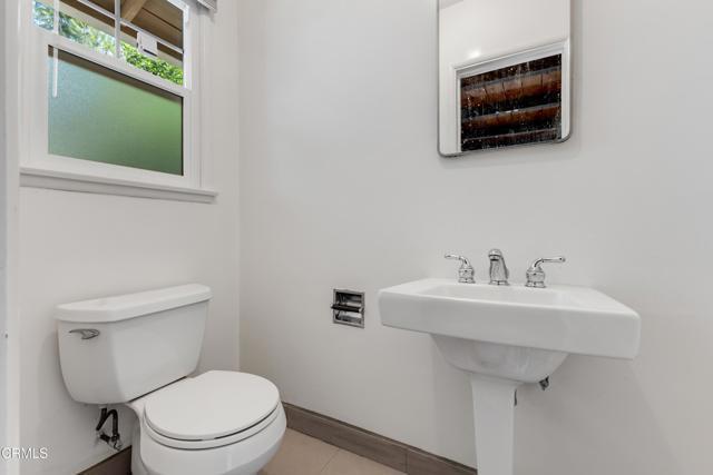 Building Photo - 5622 Bellingham Ave