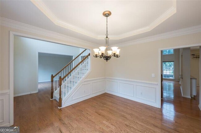 Building Photo - 2404 Gablewood Dr NE