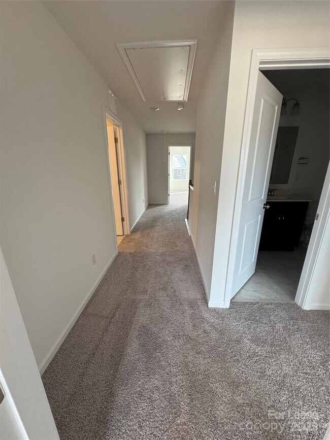 Building Photo - 757 Lock Haven Dr NW