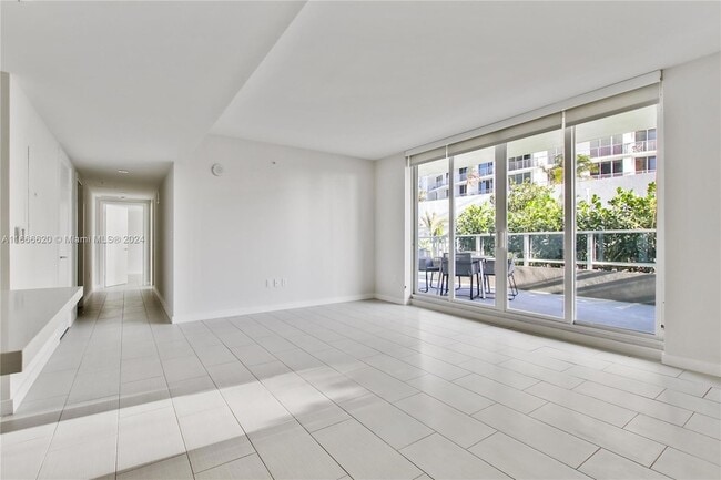 Building Photo - 1756 N Bayshore Dr