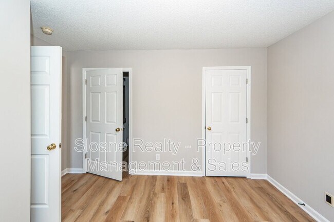 Building Photo - 1322 Pinnacle Ln