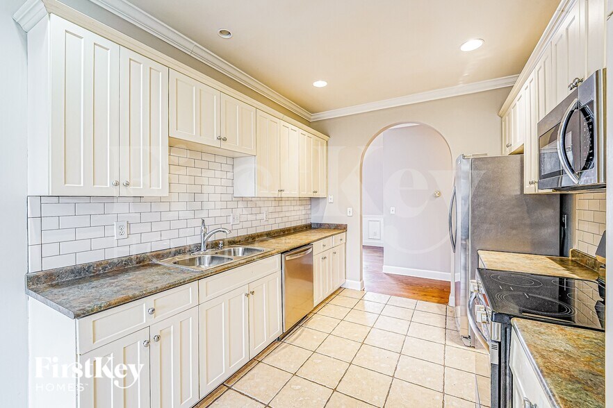 Building Photo - 388 Waterford Cove Trail