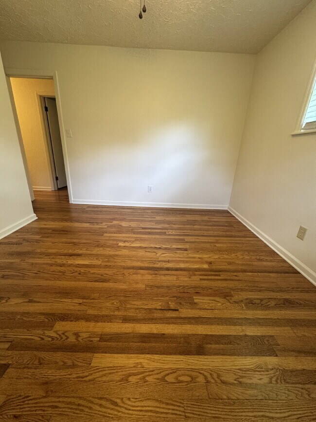 Building Photo - "Charming 3-Bedroom Retreat in Pisgah Fore...