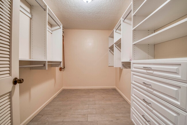 Building Photo - 1 Wycliff Rd