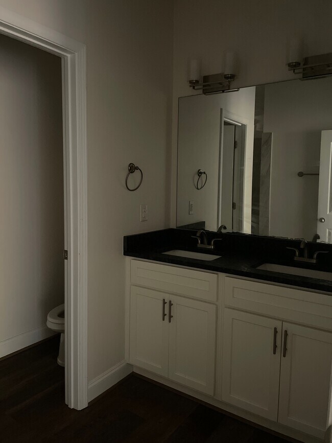 Building Photo - 108 Solis Ct