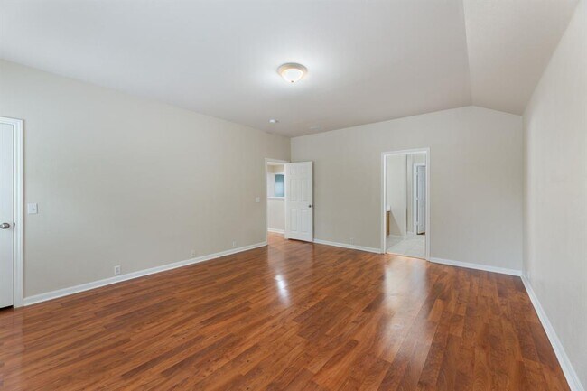 Building Photo - 816 Rusk Rd