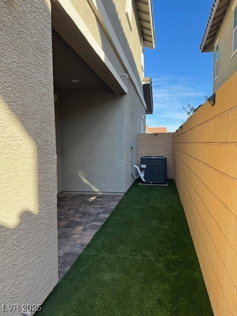 Building Photo - 534 Celebratory Pl