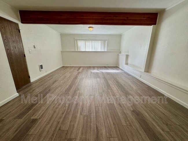 Building Photo - 71 E Rainbow Dr