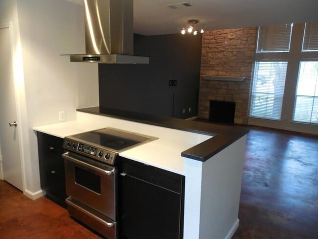 Building Photo - 6703 Old Quarry Ln