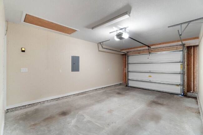 Building Photo - 1137 Finck Rd