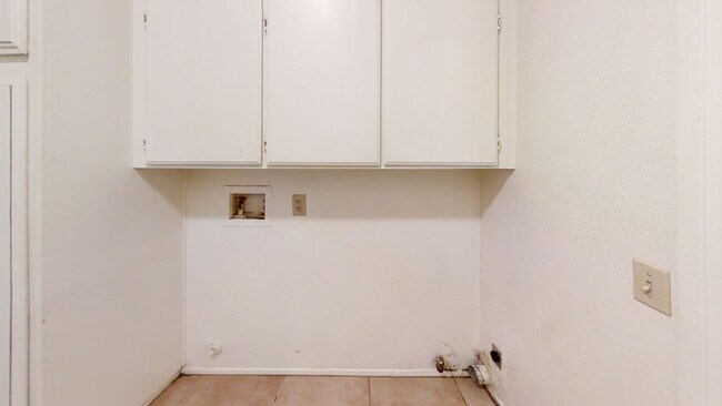 Building Photo - 35582 Penrose Ln