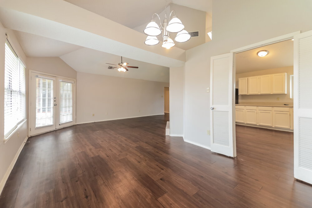 Building Photo - 3702 Knights Bridge Dr