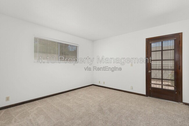 Building Photo - 2063 E Aspen Dr
