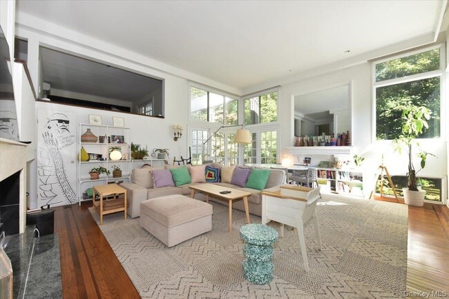 Building Photo - 3 Mill Pond Ln