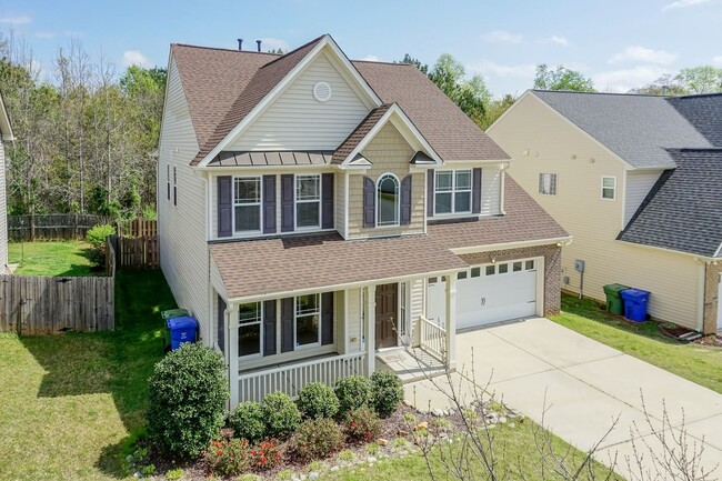 Building Photo - Lovely Large Family Home in Fuquay!